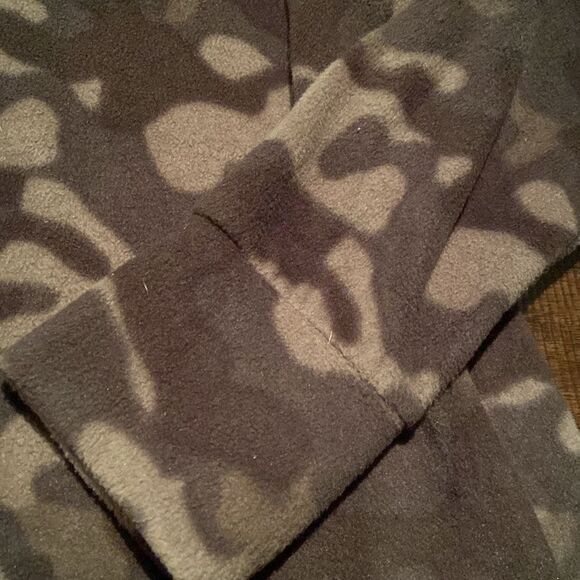 Cuddle Duds fleece wear with stretch Camouflage Button-Up Jacket Large - Picture 5 of 11